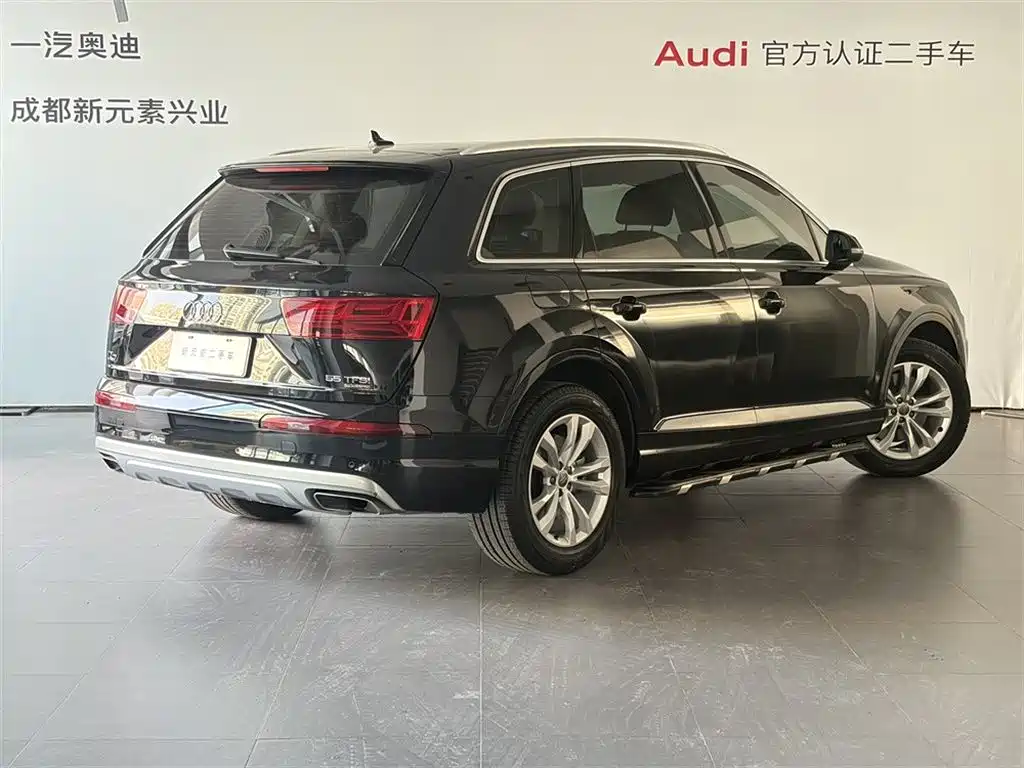 Audi Q7 — фото 4