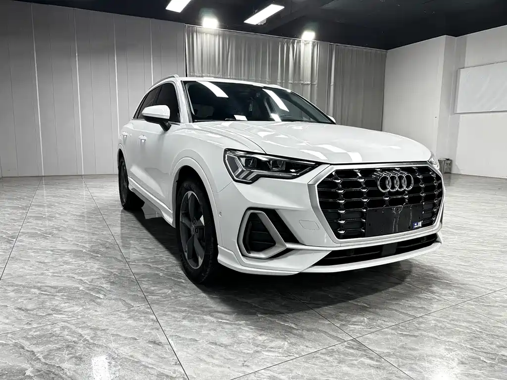 Audi Q3 — фото 3