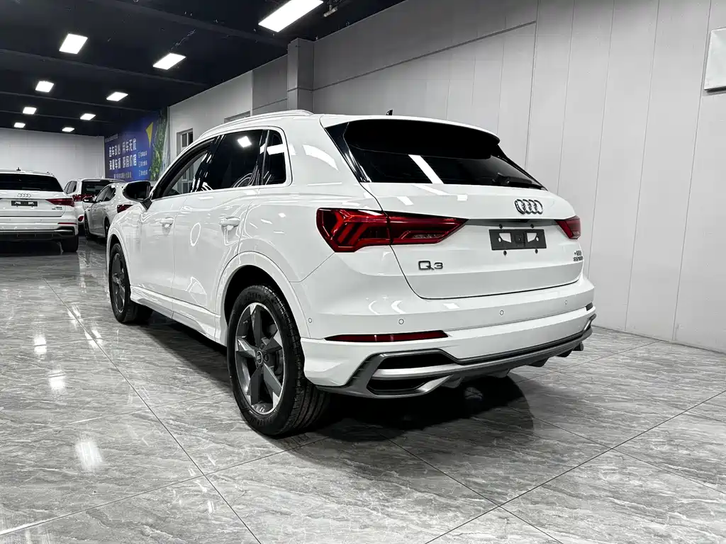 Audi Q3 — фото 4