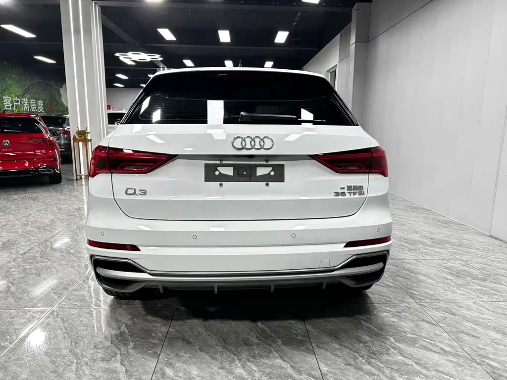 Audi Q3 — фото 5