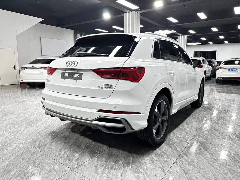 Audi Q3 — фото 6