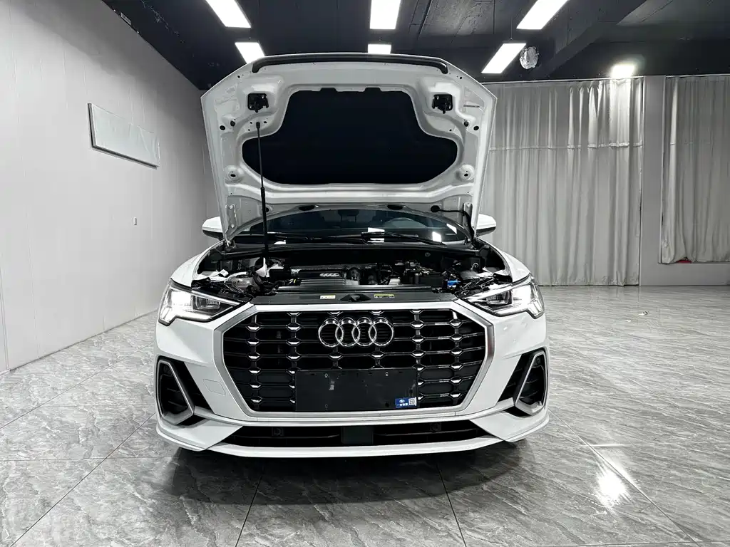 Audi Q3 — фото 9