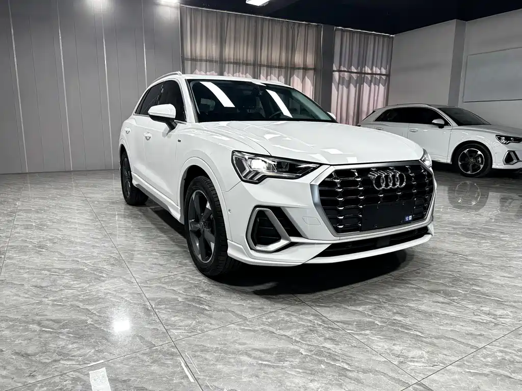 Audi Q3 — фото 3