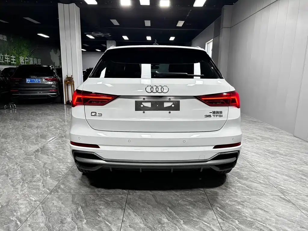 Audi Q3 — фото 5