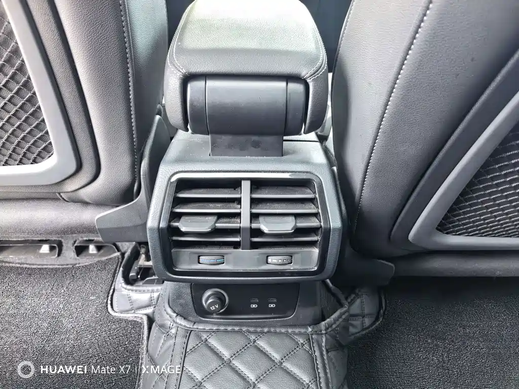 Audi Q3 — фото 23