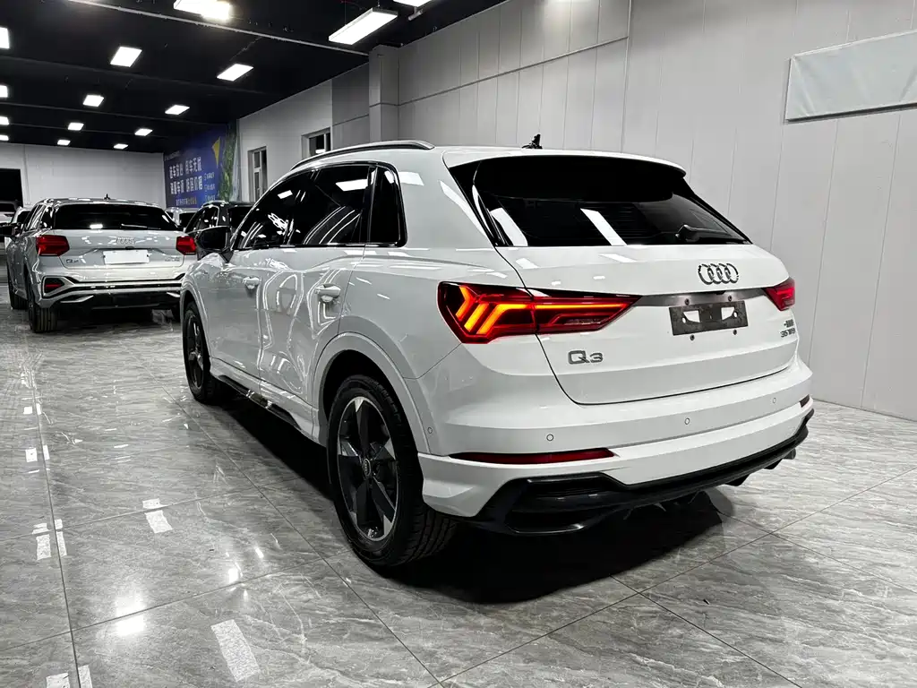 Audi Q3 — фото 4