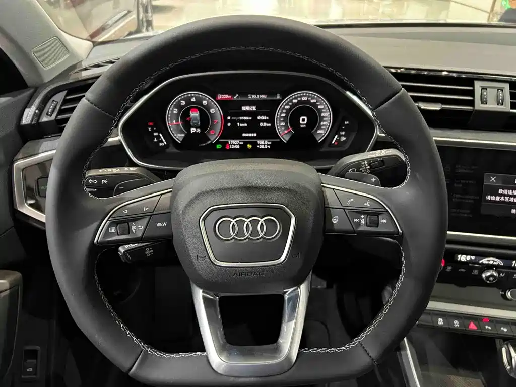Audi Q3 — фото 3