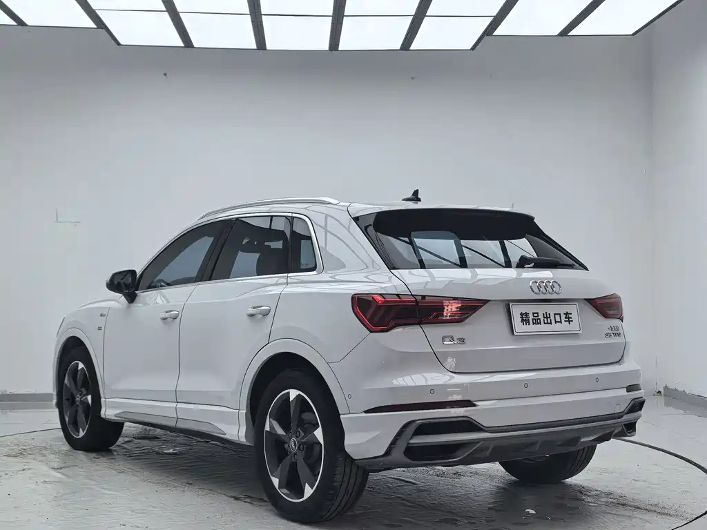 Audi Q3 — фото 6