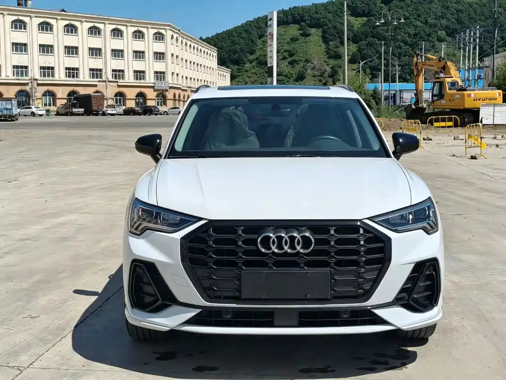 Audi Q3 — фото 3