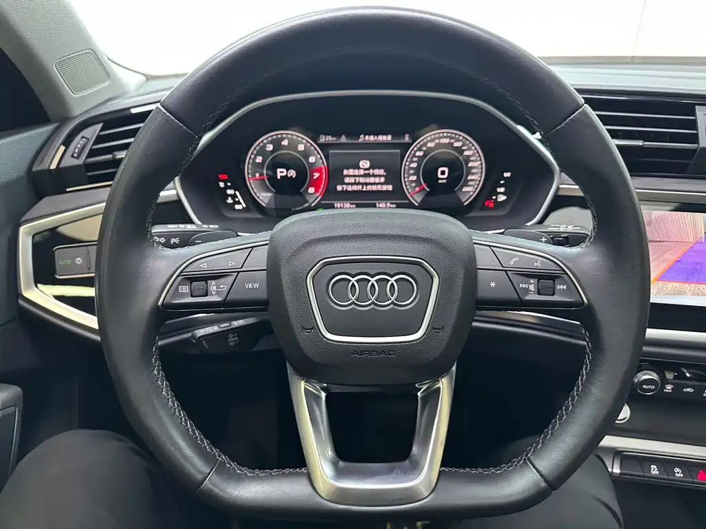 Audi Q3 — фото 7