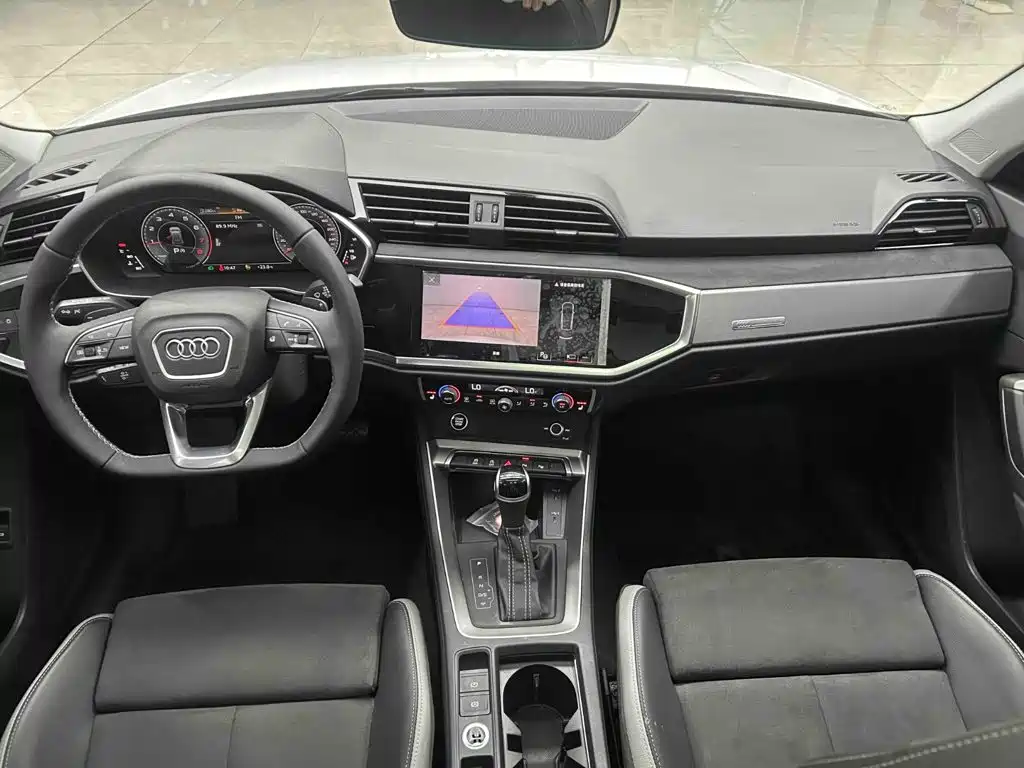 Audi Q3 — фото 2