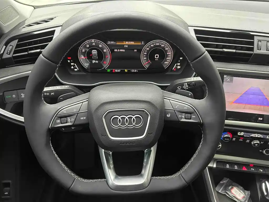 Audi Q3 — фото 3