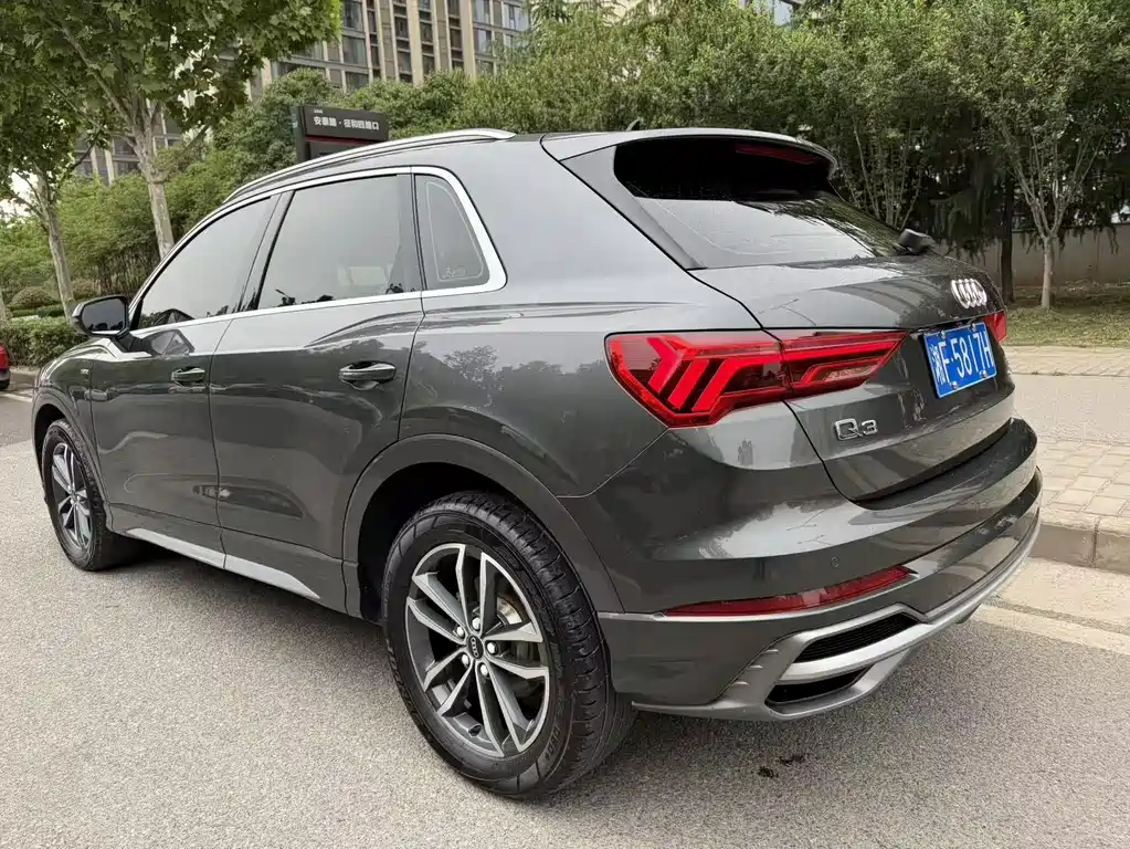 Audi Q3 — фото 17