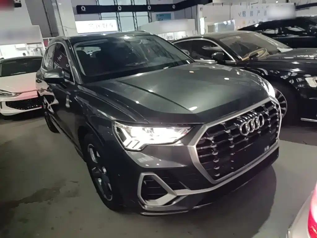 Audi Q3 — фото 4