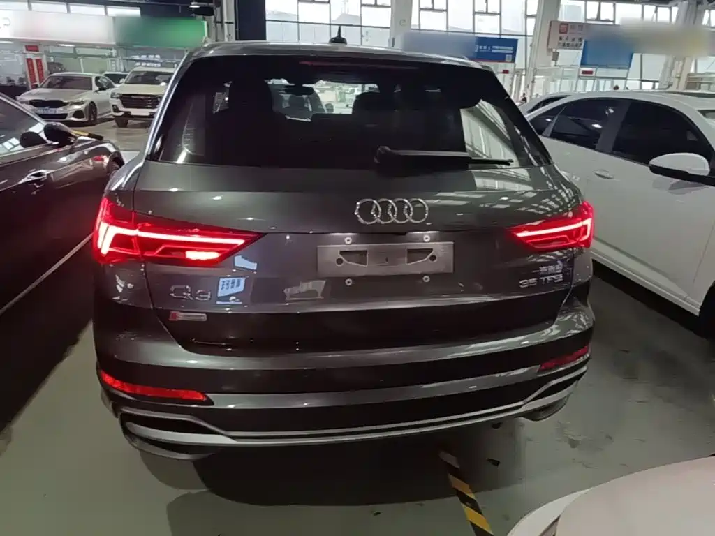 Audi Q3 — фото 6