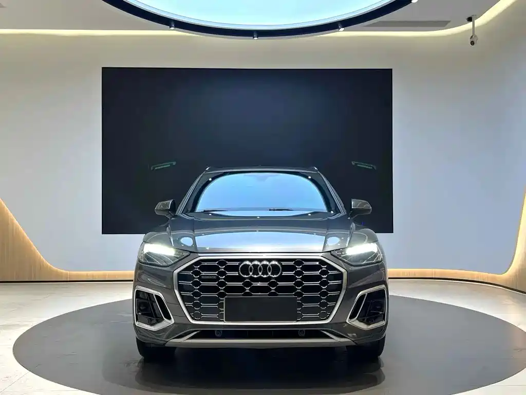 Audi Q5L — фото 2