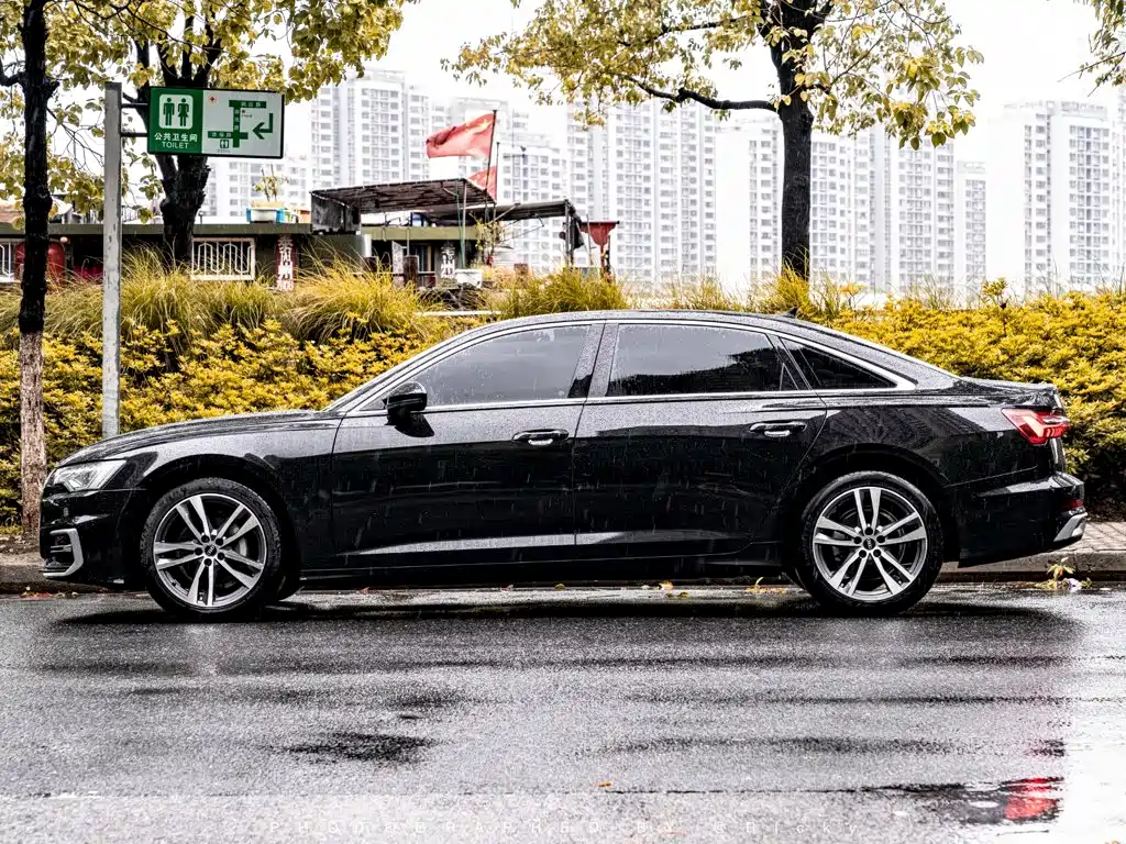 Audi A6L — фото 2