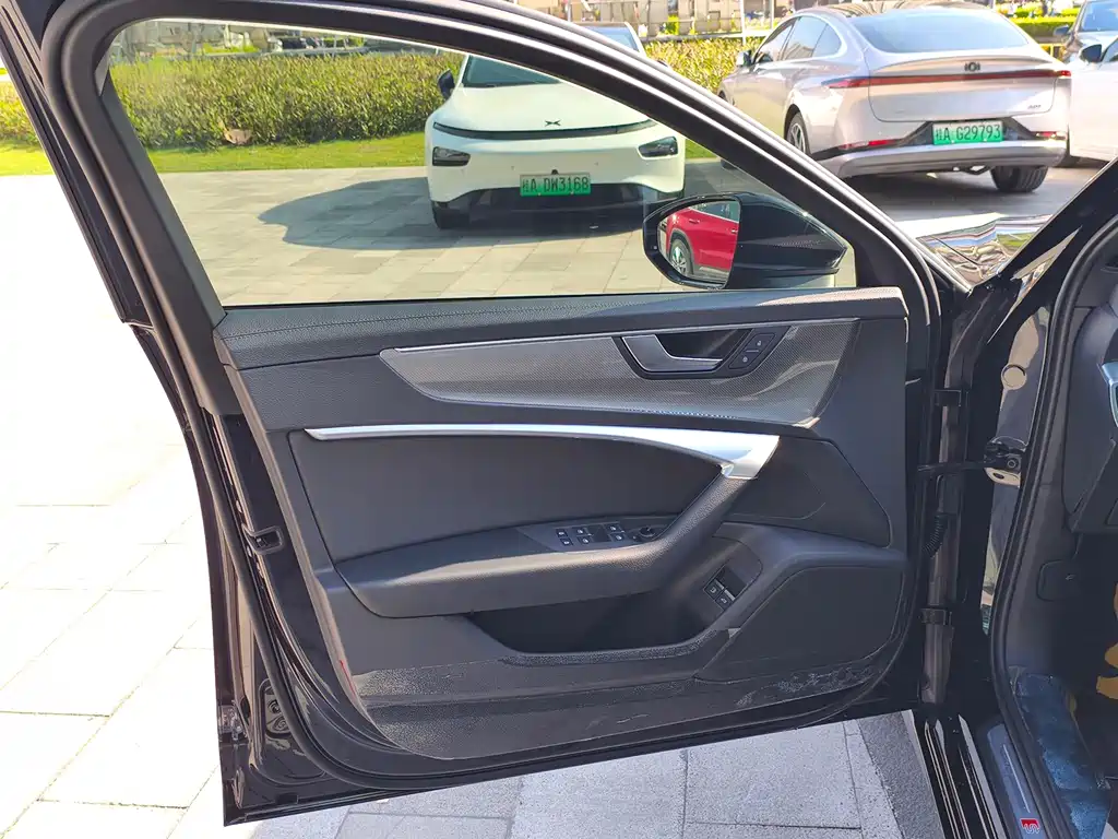 Audi A6L New Energy — фото 14