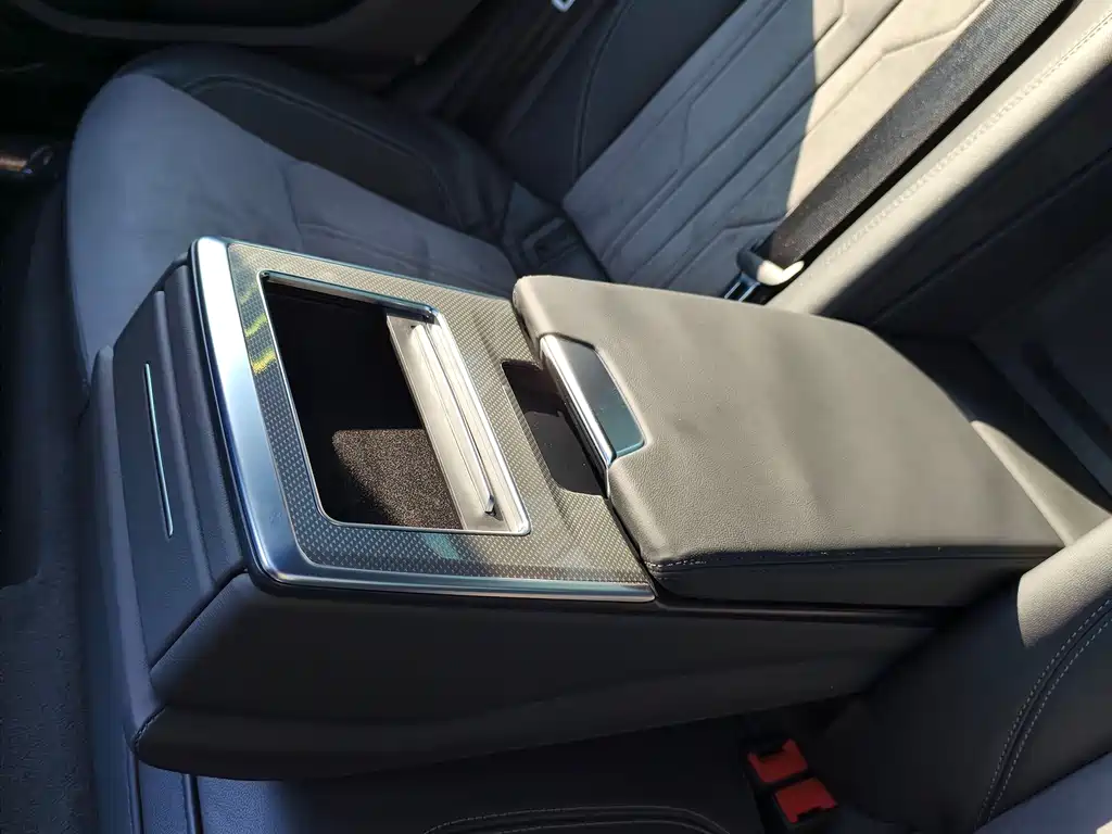 Audi A6L New Energy — фото 23