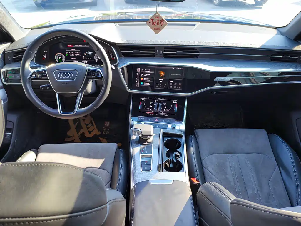 Audi A6L New Energy — фото 24