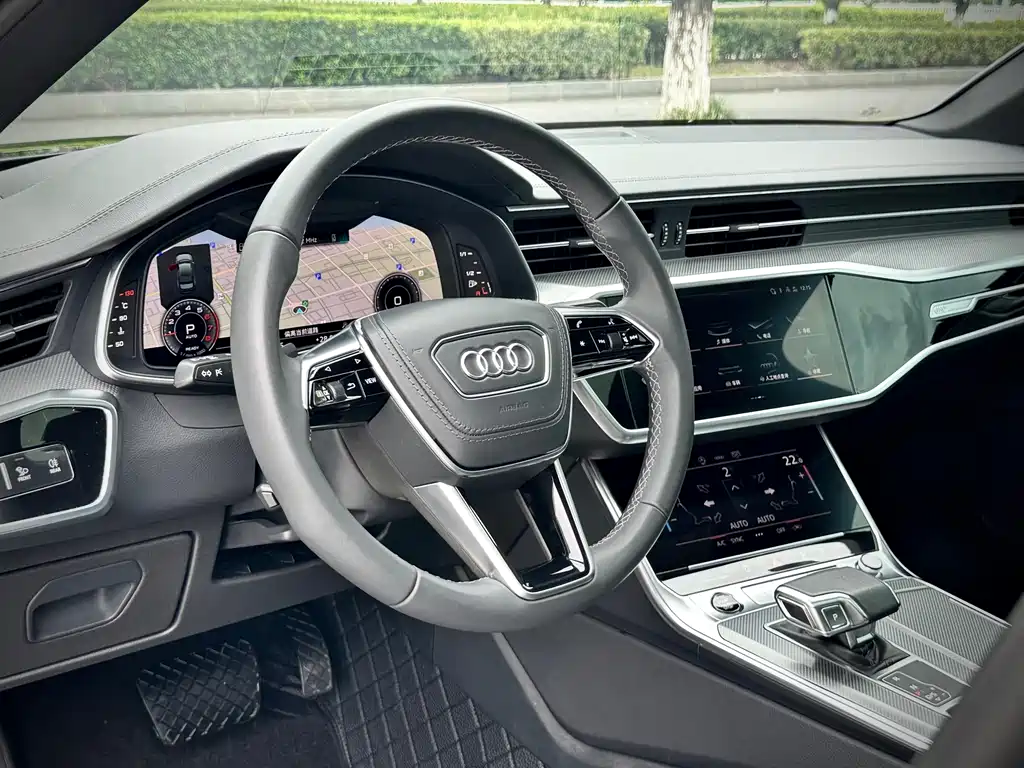 Audi A6L — фото 13
