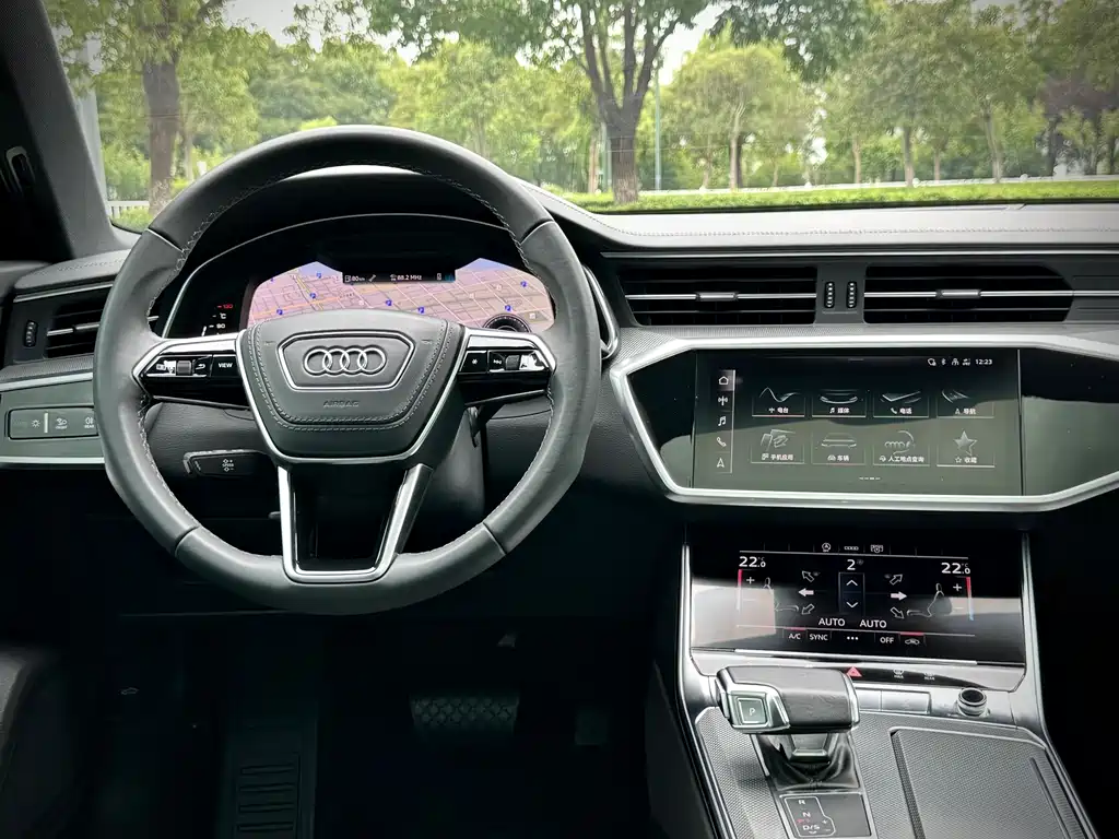 Audi A6L — фото 19
