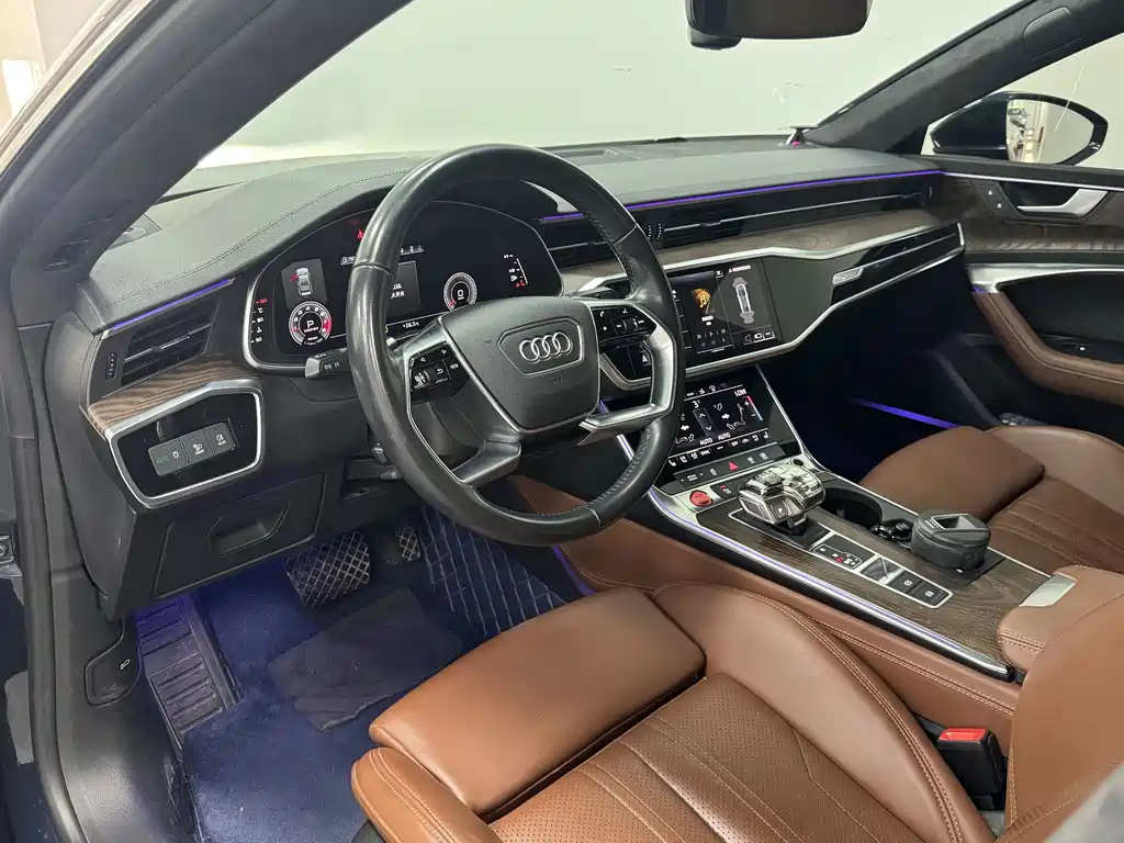 Audi A7 — фото 10