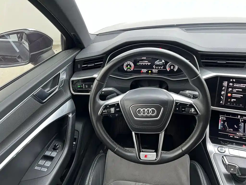 Audi A6L — фото 10