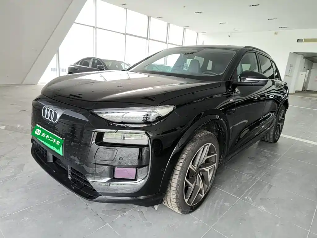 Audi Q6L e-tron — фото 2