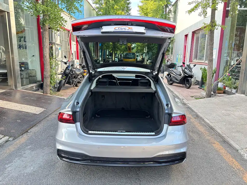Audi A7 — фото 9
