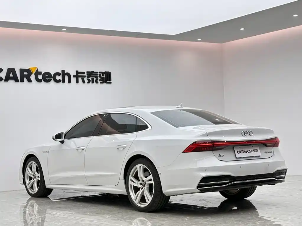 Audi A7L — фото 3