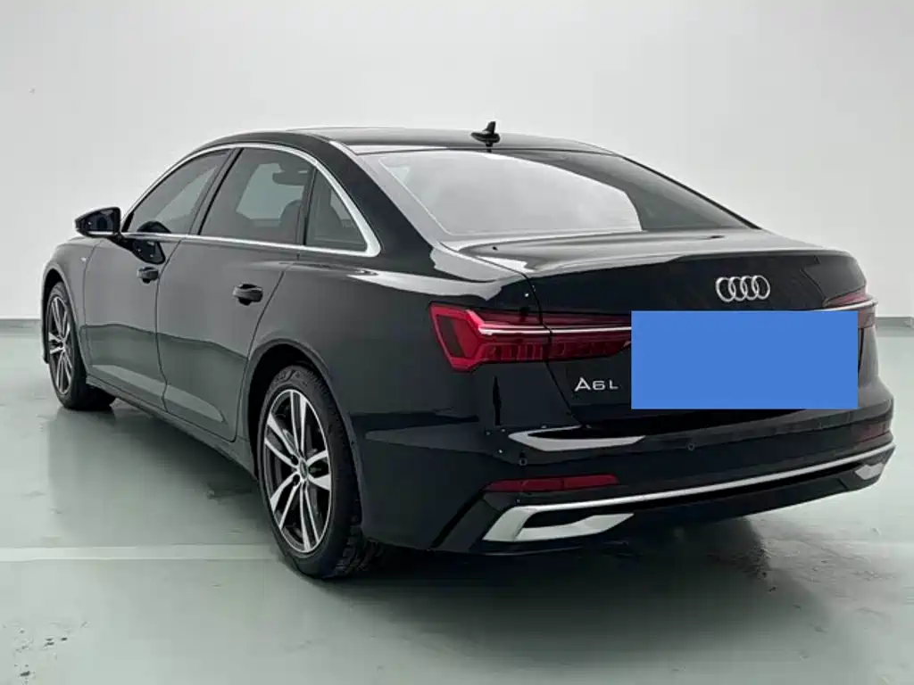 Audi A6L — фото 8