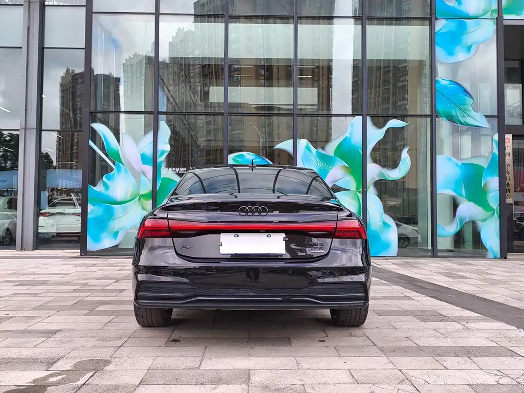 Audi A7L — фото 5