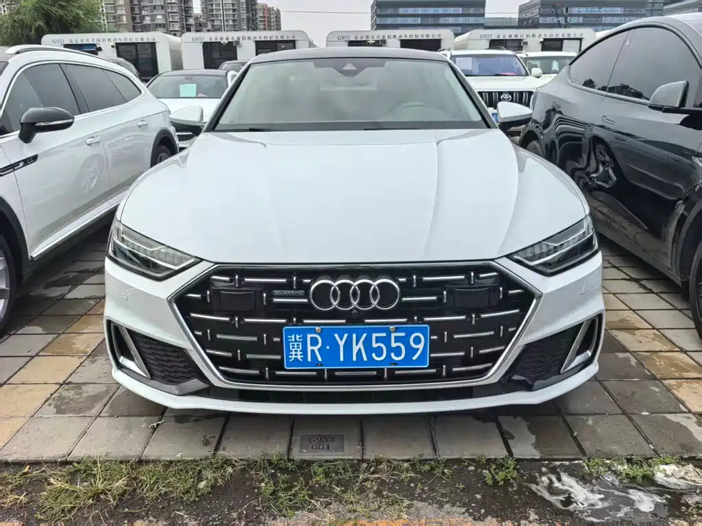 Audi A7L — фото 2
