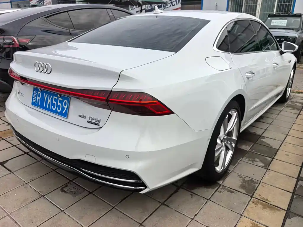 Audi A7L — фото 4