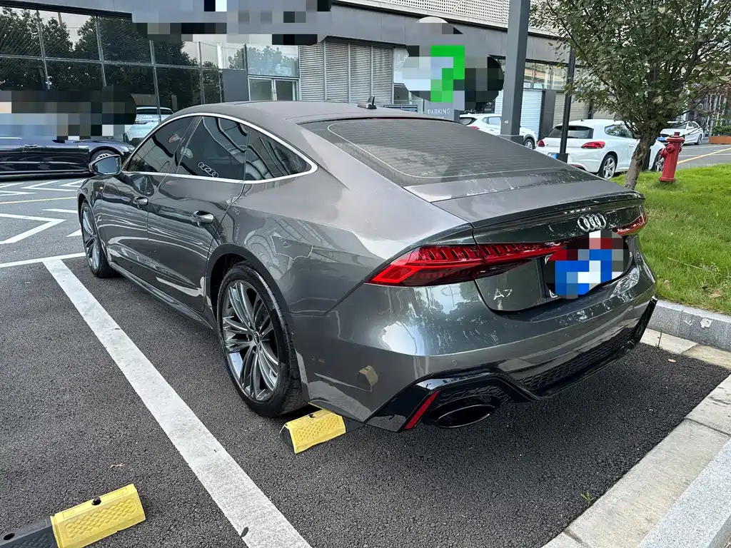 Audi A7 — фото 15