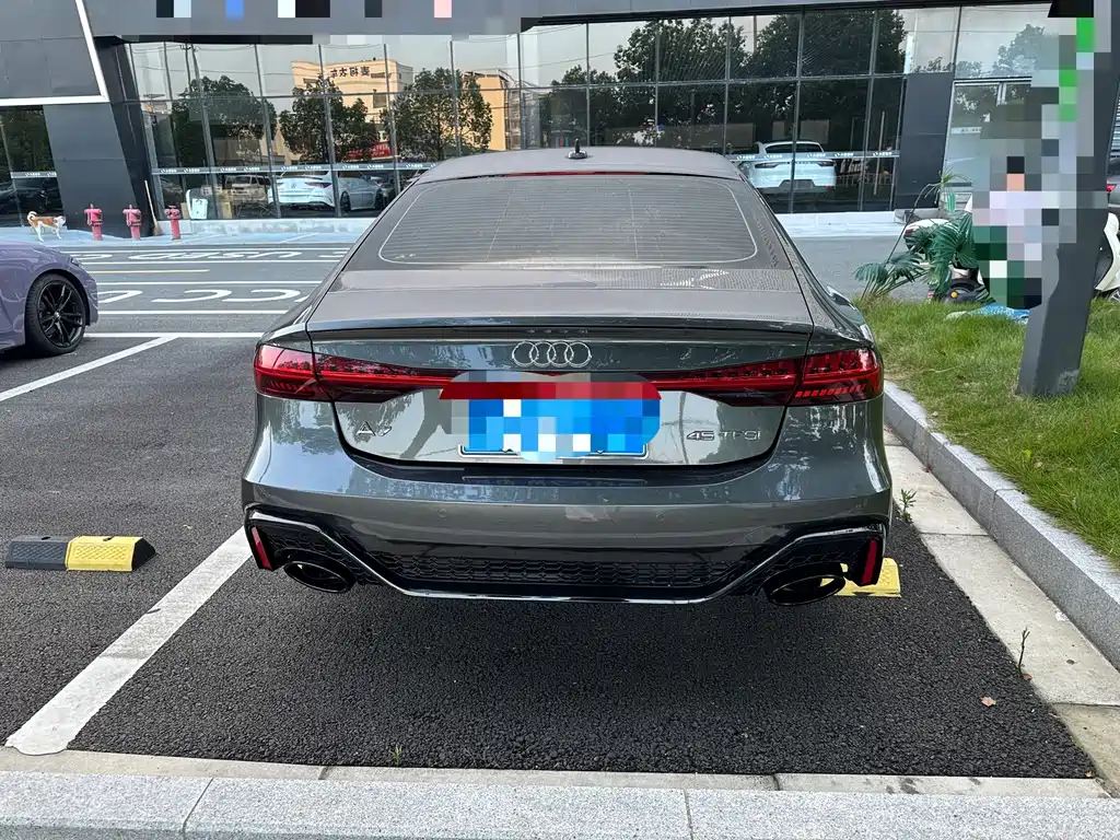 Audi A7 — фото 16