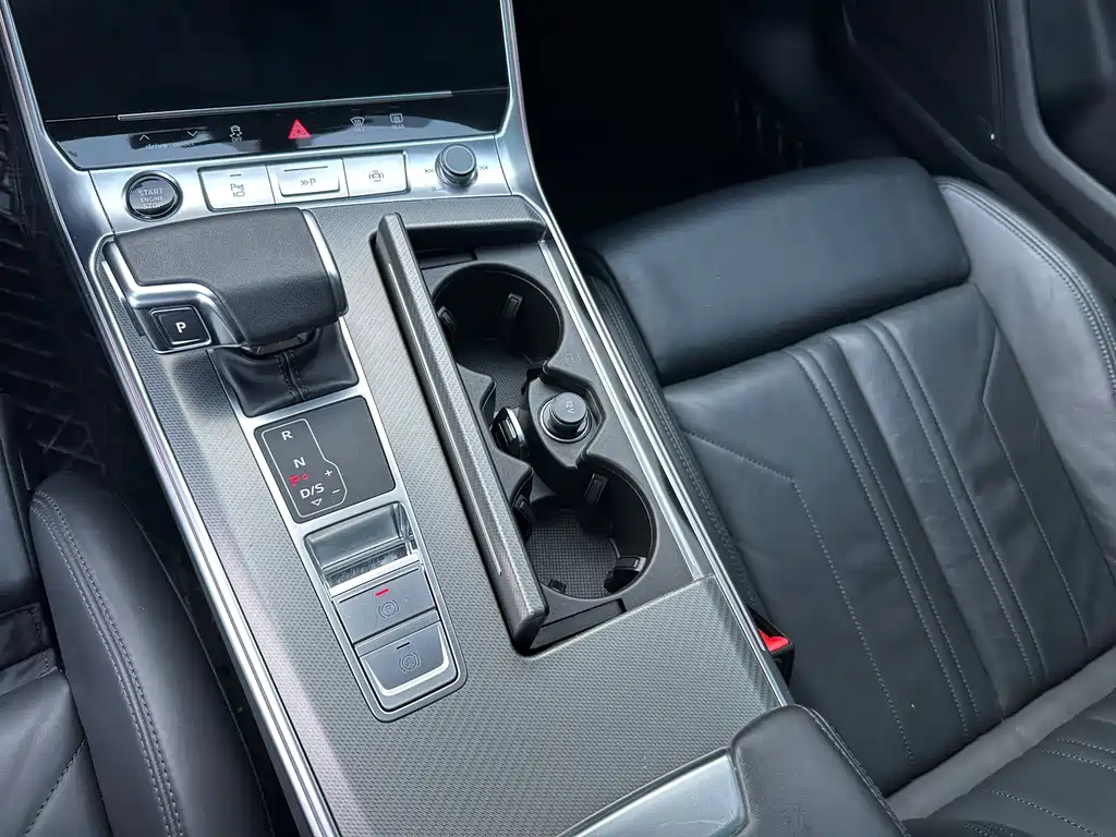 Audi A7 — фото 9