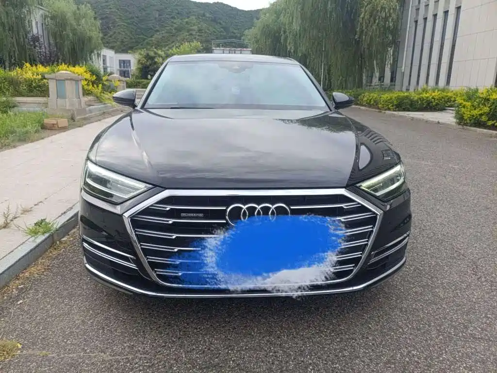 Audi A8 — фото 2