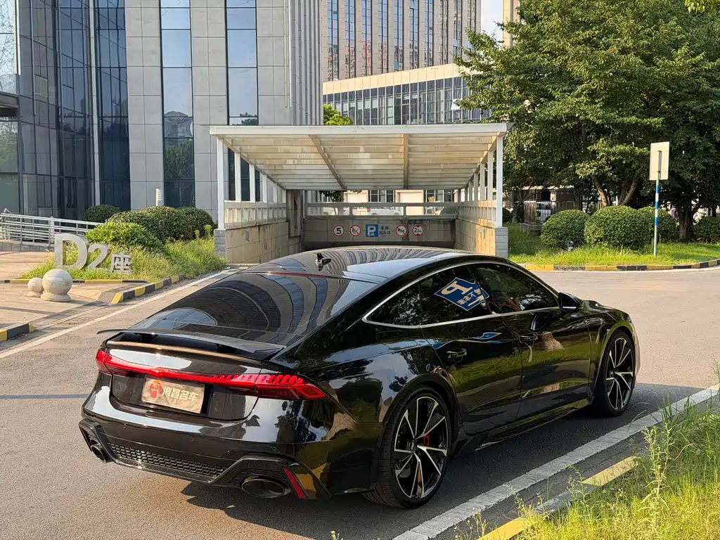 Audi A7 — фото 9