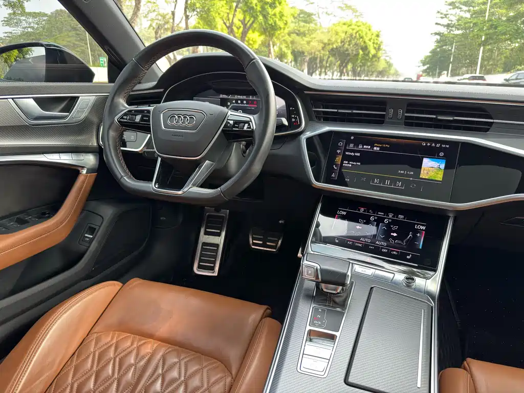Audi A7L — фото 17