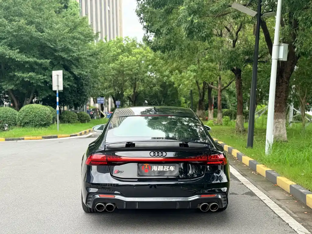 Audi A7 — фото 8
