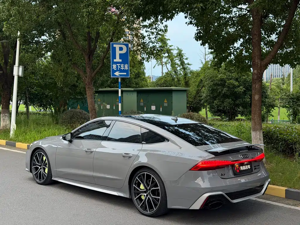 Audi A7 — фото 7