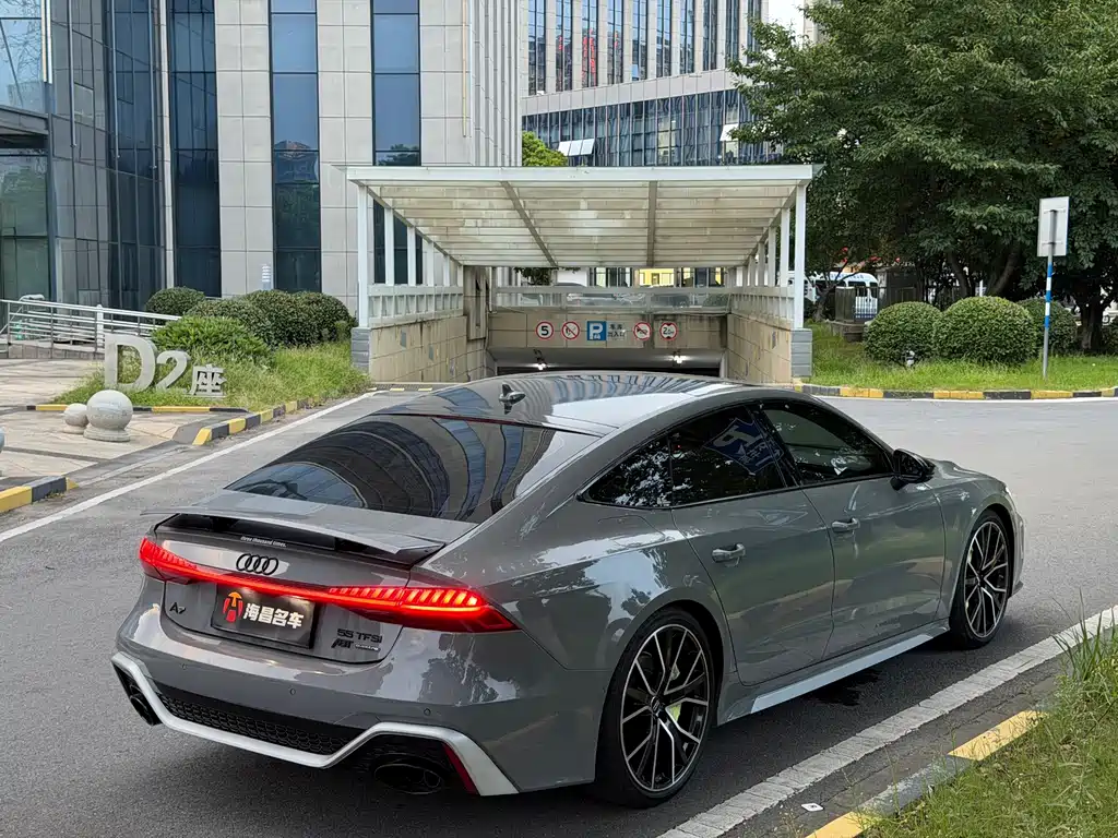 Audi A7 — фото 9