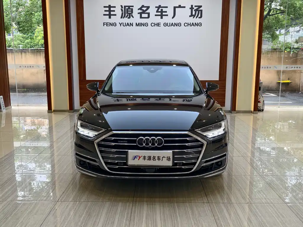 Audi A8 — фото 2