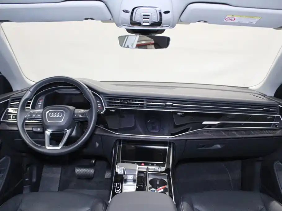 Audi Q8 — фото 10