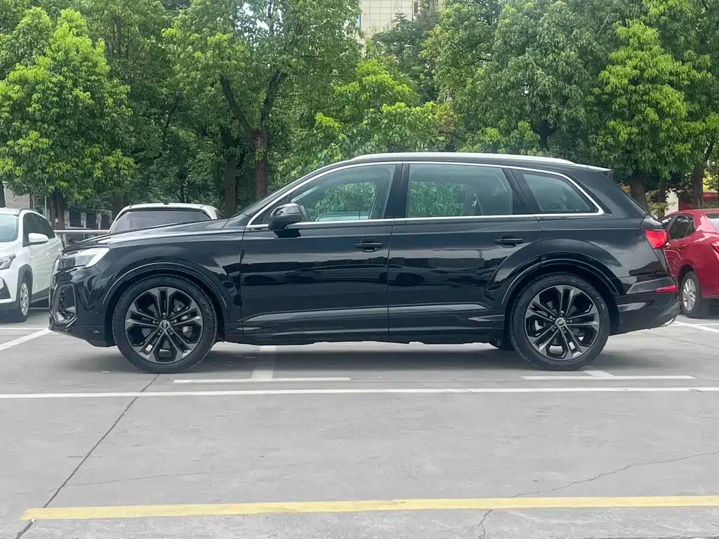 Audi Q7 — фото 3