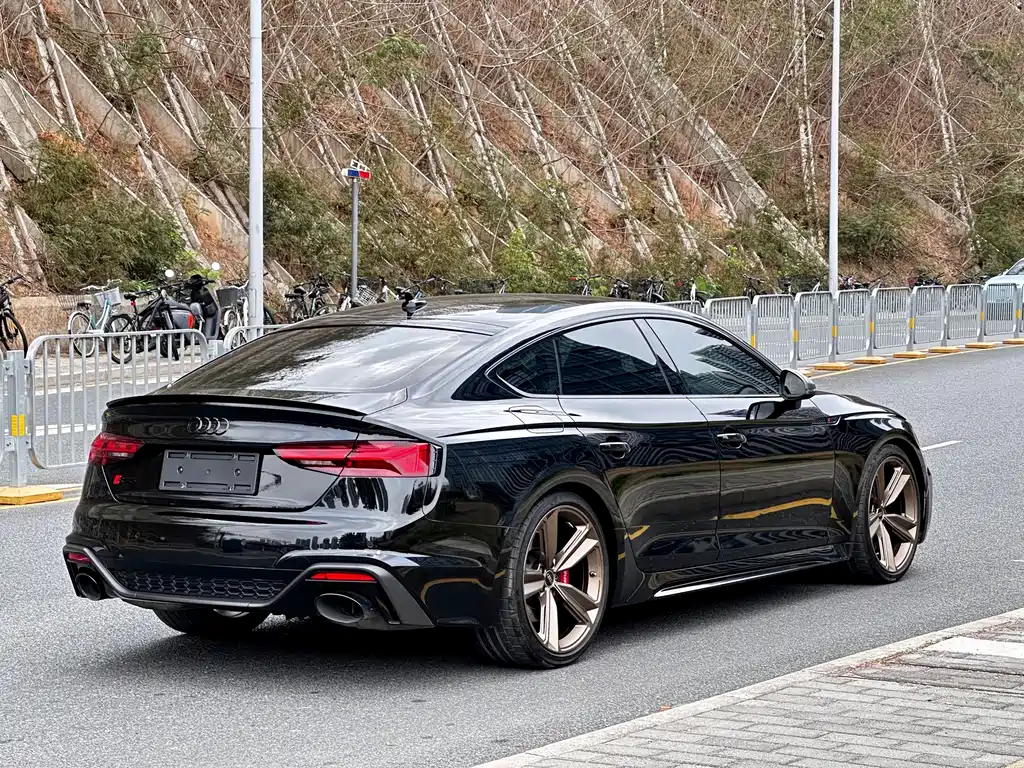 Audi RS 5 — фото 10