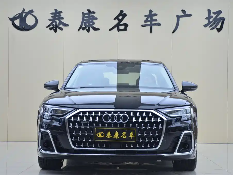 Audi A8 — фото 2