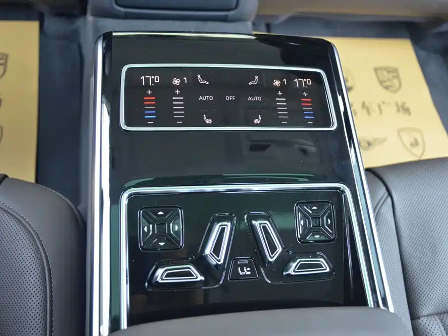 Audi A8 — фото 11